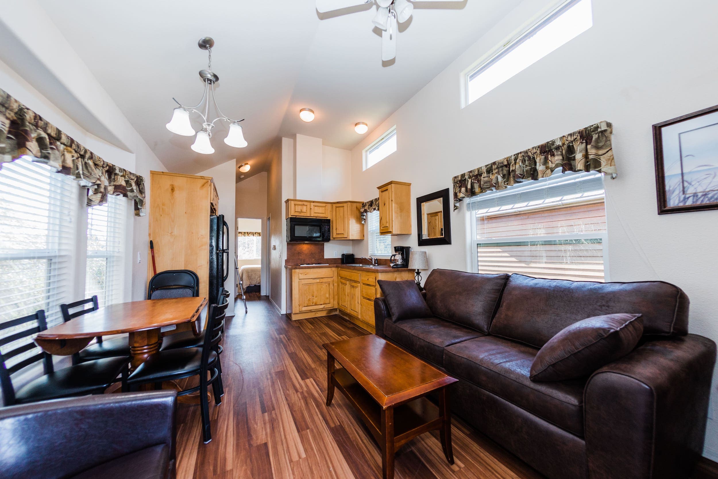 The interior of a Deluxe Cottage with Bunks at Hart's Camp